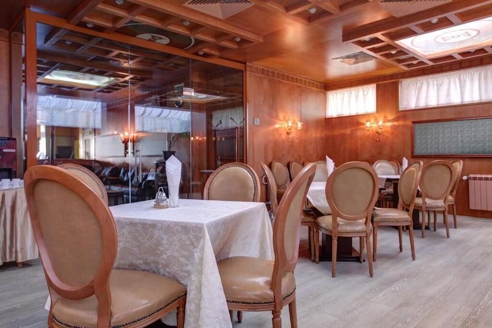 Central Plaza Hotel Sofya Dış mekan fotoğraf