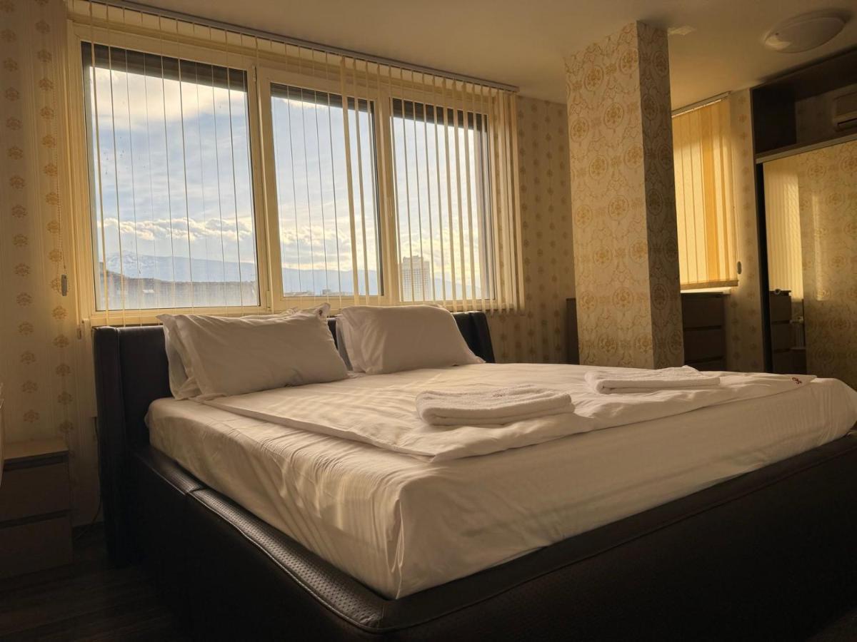 Central Plaza Hotel Sofya Dış mekan fotoğraf