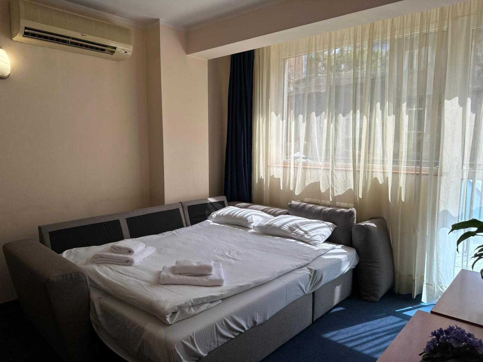 Central Plaza Hotel Sofya Dış mekan fotoğraf