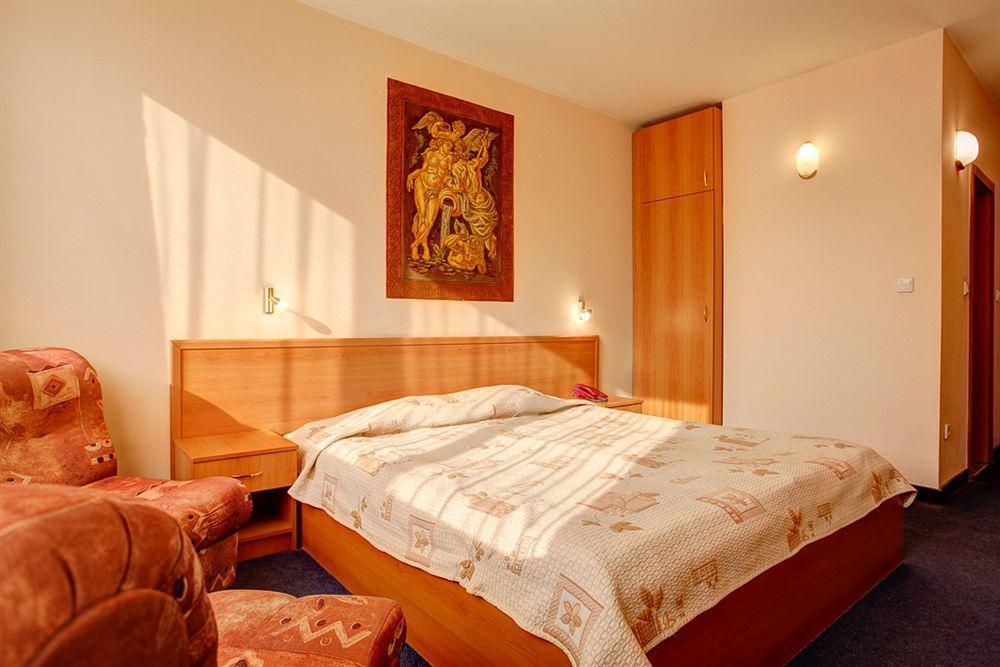 Central Plaza Hotel Sofya Dış mekan fotoğraf